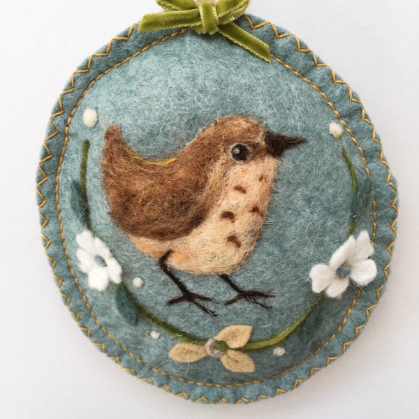 Needle felted Wren sculpture hanging Roundel decoration, personalized ornament hanging felt heart