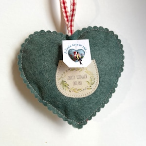 Felt goat with festive Garland Winter Spice scented heart, Folk art Holiday gift needle felted Christmas hanging decoration, tree ornament image 3