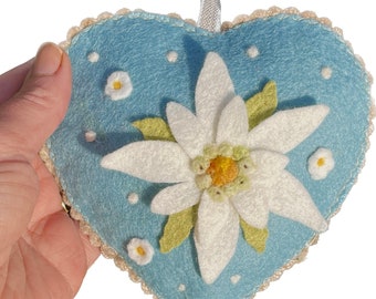 Felt Edelweiss flower heart, Alpine flower decoration. Love Switzerland