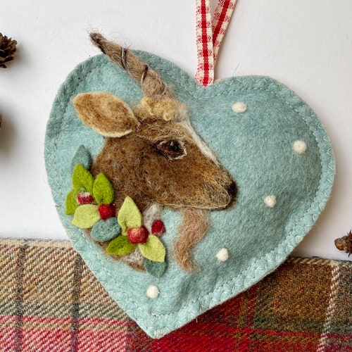 Felt goat with festive Garland Winter Spice scented heart, Folk art Holiday gift - needle felted Christmas hanging decoration, tree ornament