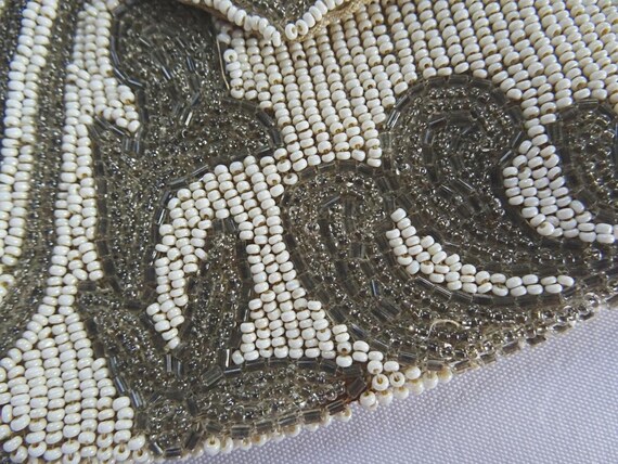 Vintage 1930s Purse Bag Ladies White Silver Beade… - image 4