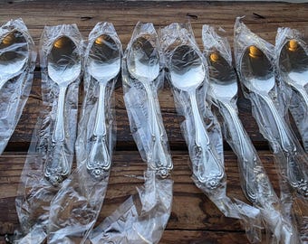 Vintage Oneida USA Stainless Steel Arbor True Rose Unused Teaspoons Set of 8