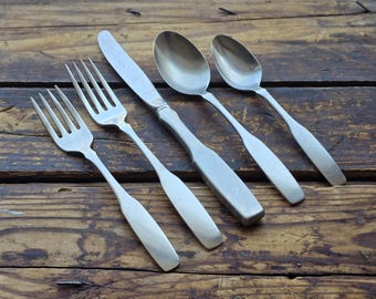 Vintage PAUL REVERE Stainless USA Oneida Community Flatware 45Pc Set Silverware 8 Place Settings Spoons Forks Knives