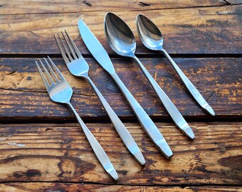 Vintage Mid Century Nasco CRESTWOOD Stainless Japan 26pc Flatware Silverware Set Modern Retro