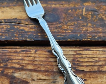 Vintage Reed & Barton 1800 Stainless Japan Flatware Place Knife Soup Iced Tea Spoon Salad Dinner Fork Silverware Sugar Master Butter