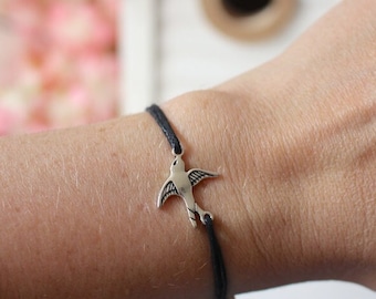 Bird bracelet, nature lover gift, birthday gift for her, gift for friend, bird jewelry, swallow bracelet, cord bracelet, birthday jewellery