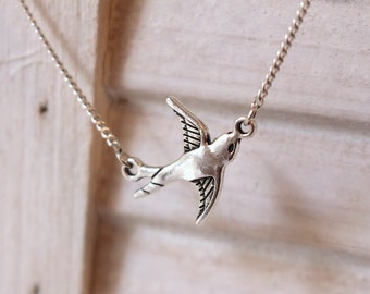 Bird necklace, silver bird necklace, swallow necklace, birthday necklace, gift for sister, dainty necklace, dainty bird necklace, bird gift