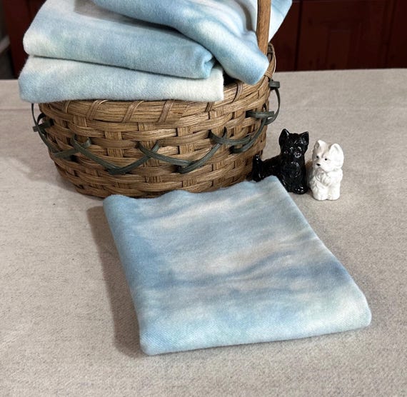 Endless Sky Blue, Hand-Dyed Wool Fabric for Rug Hooking, Applique, Penny Rugs, Fiber Arts, Blue Sky Mix, White/Blue Mottling Fat 1/4 Yd W716