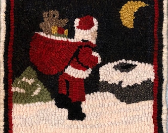 Rug Hooking Pattern, Santa on the Rooftop Mat, 9" x 9"  P165