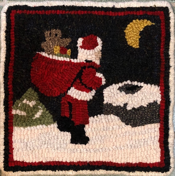 Rug Hooking Pattern, Santa on the Rooftop Mat, 9" x 9"  P165