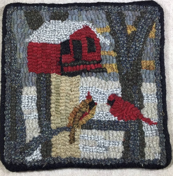 Rug Hooking Pattern, Cardinal Birdhouse Mat, 8" x 8"  P151