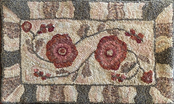 Rug Hooking Pattern, Abby Floral,  14"x 24" Primitive Floral Hooked Rug, Floral Table Mat, Floral and Geometric Mix, P164