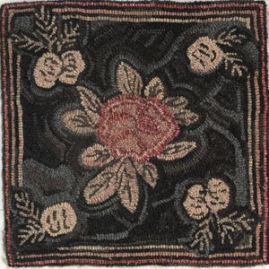 Rug Hooking Pattern, Pinecone Floral, 20" x 20" P155