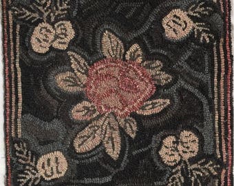 Rug Hooking Pattern, Pinecone Floral, 20" x 20" P155