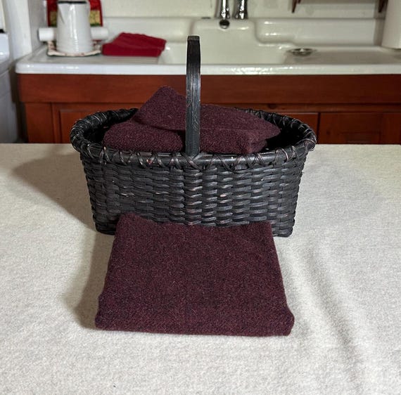 Dark Mulberry Texture Mill Dyed Wool Fabric for Rug Hooking, Applique, Penny Rugs, Fiber Arts, Dark Cranberry, Cabernet, Fat 1/4 Yard W654