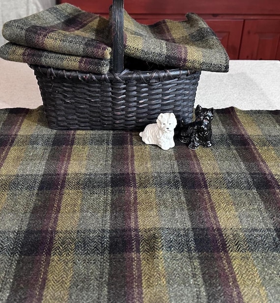 Forest Plaid, a Mill Dyed Wool Fabric for Rug Hooking, Applique, Penny Rugs, Quilting, Fiber, Tartan Plaid, Forest Floor, Fat 1/4 Yd W713
