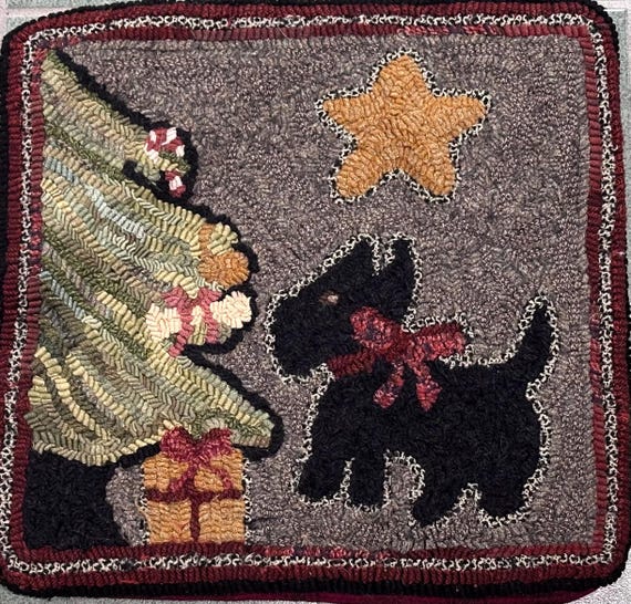 Rug Hooking Pattern, Christmas Scottie, 16" x 16", on Primitive Linen P118