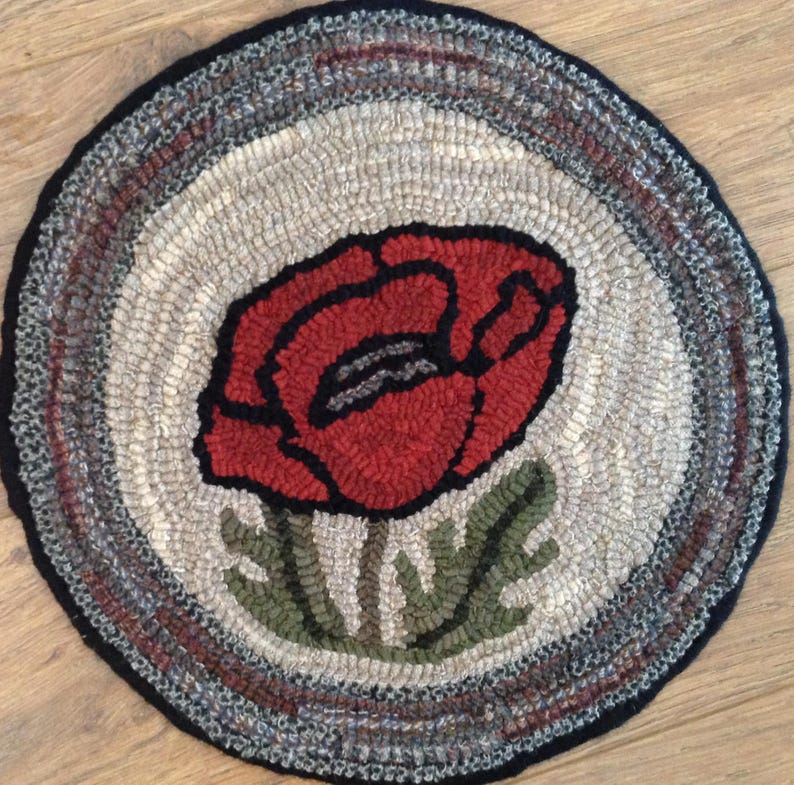 Rug Hooking Pattern for Poppy Chair Pad on Primitive Linen, Primitive ...