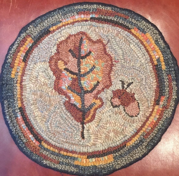 Primitive Rug Hooking Pattern for "Oak Leaf" Chair Pad  14" Round/Fall Hooked Rug/Primitive Chair Pad/ Hooked Table Mat/Pillow  P160