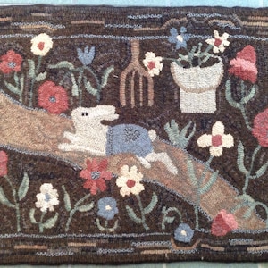 Rug Hooking Pattern for Mr. M&#39;s Garden,  20&quot; x 28&quot;, P113