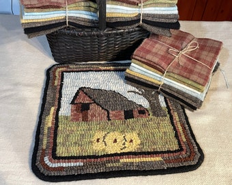 Old Saltbox Barn, Kit de enganche de alfombras para tapete de 12"x12" en tela de monjes o lino primitivo, granero vintage, colgante de pared, almohadilla de silla, K156