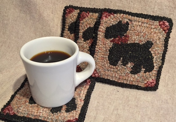 Scottie Mug Rugs Kit,  Four 5"x5", Primtive Rug Hooking Scottie, Wool Coasters, Coffee Mug Rugs, Vintage Scottie Table Mats,  K 105
