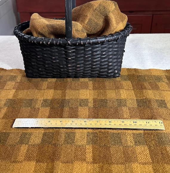 Rich Mustard Plaid, Gold Hand Dyed Wool Fabric for Rug Hooking, Applique, Penny Rugs, Fiber Arts, Fat 1/4 Yard, Deep Gold, Old Gold, W689