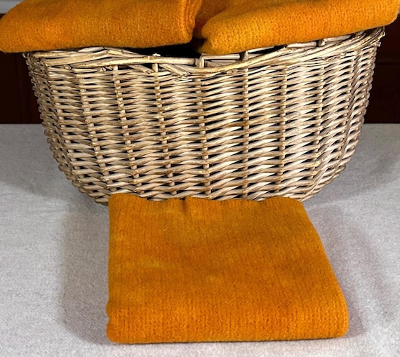 Orange Spice Texture HandDyed 100% Wool Fabric for Rug Hooking, Applique, Penny Rugs, Fiber Arts, Pumpkin Red, Fat 1/4 Yd W691