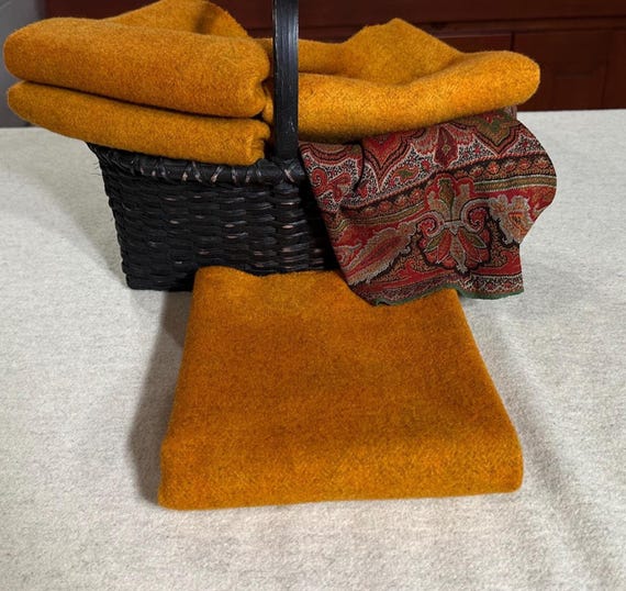 Orange Spice Texture Hand Dyed 100% Wool Fabric for Rug Hooking, Applique, Penny Rugs, Fiber Arts, Rusty Pumpkin, , Fat 1/4 Yd W710