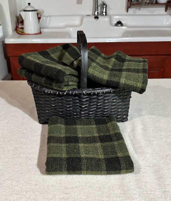 Garden Gate, a Medium and Dark Green Plaid  Mill Dyed Wool Fabric for Rug Hooking, Applique, Penny Rugs, Fiber Arts, Fat Quarter Yard W687