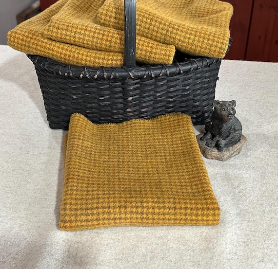 Rich Mustard Check, Gold Hand Dyed Wool Fabric for Rug Hooking, Applique, Penny Rugs, Fiber Arts, Fat 1/4 Yard, Deep Gold, Old Gold, W638