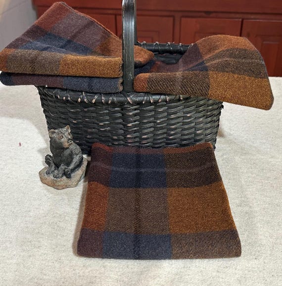 Harvest Plaid Wool, Fat QuarterYard, Primitive Rug Hooking Wool, 100% Mill Dyed, Rust, Gold, Black Plaid, Applique, Quilting,  W682