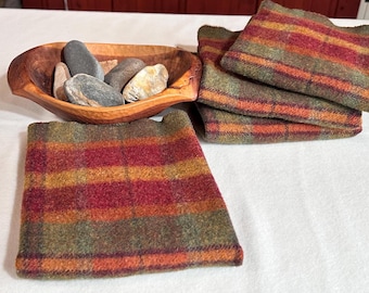 Game Keeper, Mill Dyed Wool Fabric for Rug Hooking a Red, Rust, Gold and Green Plaid, Applique, Penny Rugs, Fiber Arts, Fat Quarter Yd W281