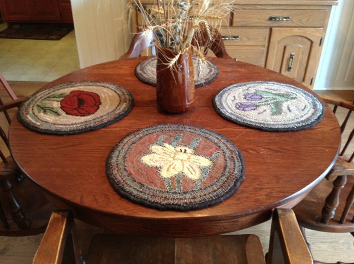 Rug Hooking Pattern for Daffodil Chair Pad on Monks Cloth or Etsy