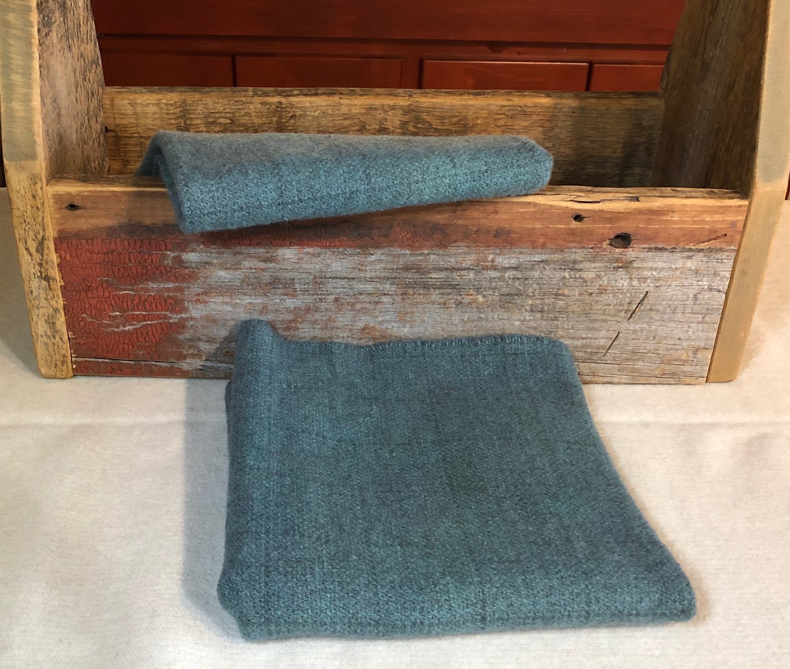 Blue Thistle Windowpane ,Hand-Dyed Wool Fabric for Rug Hooking ...