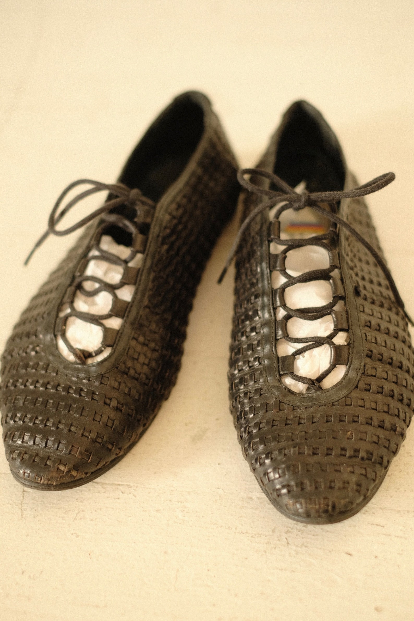 Woven Oxfords Size 7 // Vintage Black Woven Lace Up Flats Womens ...