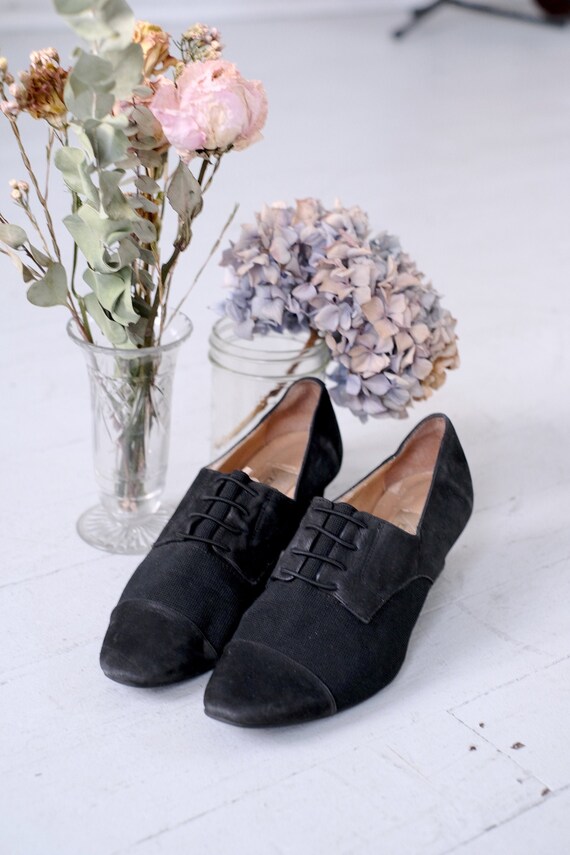 90s Accordion Heels Size 8