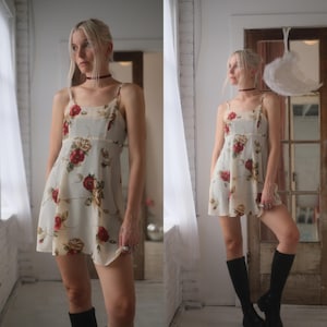 1990s Wild Rose Mini // Vintage 1990s Cream Bright Floral Easy Free Babydoll Tank White Mini Grunge Jumbo Flower Dress