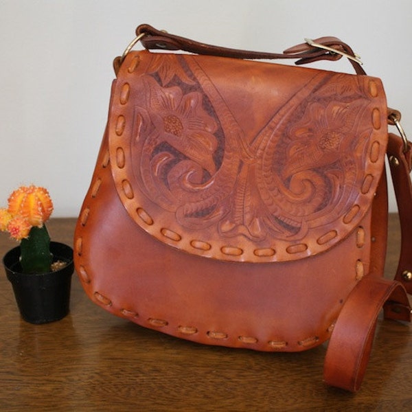 Vintage 70's Tooled Leather Mexican Style Purse // Shoulder Bag