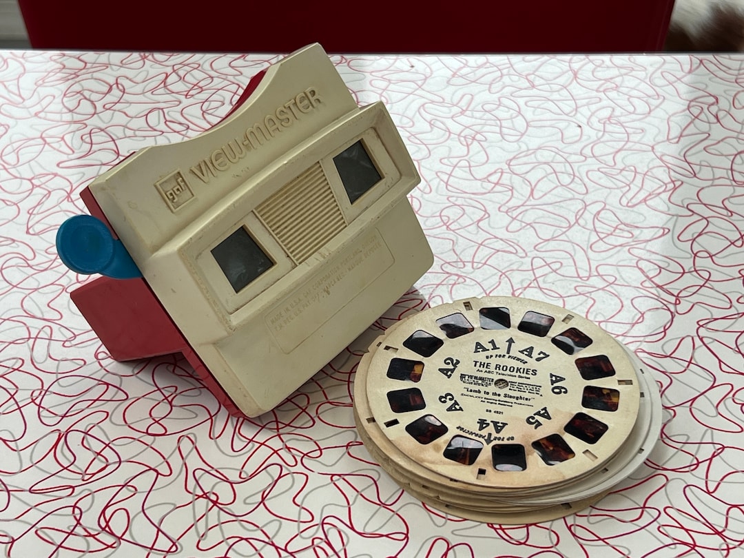 View Master Type Toy View Master and Reels Set - Toy - Game - Seventies - Eighties - Vintage ...