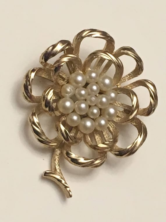 Trifari Gold Pearl Brooch - Flower - Floral - Gol… - image 1