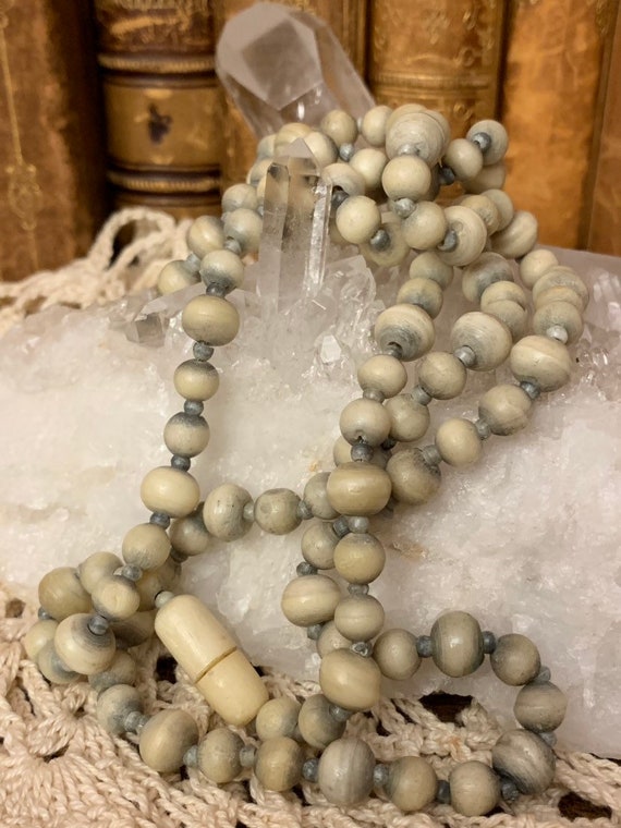 Bone Necklace - Gray - White - Ombre - Beaded - Be