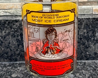 Guinness Book Tumbler - Glass - World Records - Ice Cream - Coin - Dining Out - 1976 - Collectible - Sterling Publishing - O1