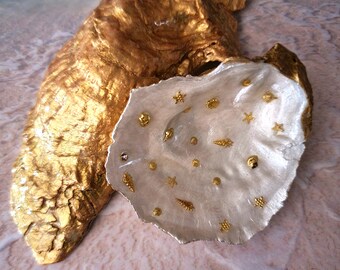 Vintage Shells White and Gold Trinket Dishes Set of Two.