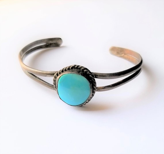 Estate Vintage Round Turquoise Small Cuff Bracelet - image 4