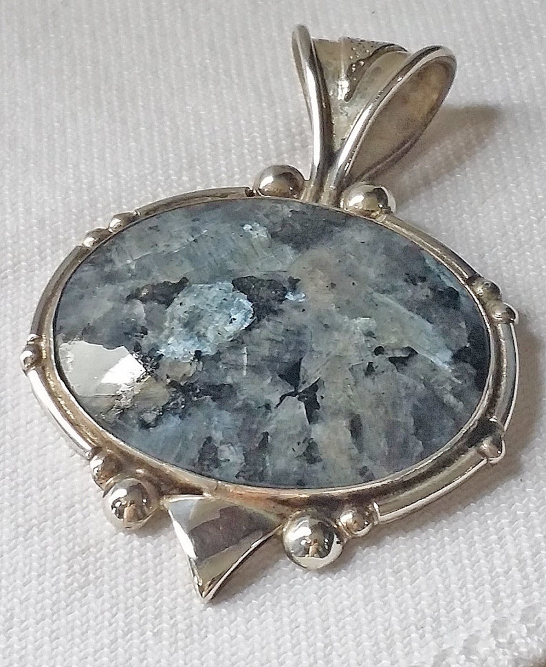 Sterling and Bellidoite Mineral Pendant image 4