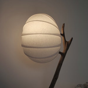 Lampe à poser O bois et papier blanc de chine WENZHOU.