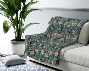 William Morris Honeysuckle Sherpa Fleece Decke: Teal & Navy Floral