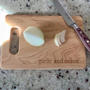 Engraved Walnut Maple Cutting Board | Garlic Onion Kitchen Prep Tool
