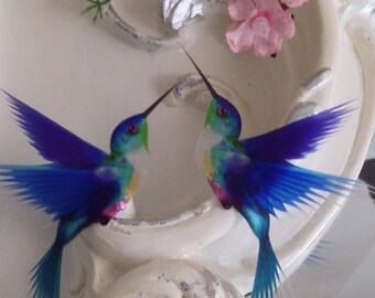 2 Beautiful Tiny 3D In Flight Hummingbirds 4.5 INCHES EACH home Decorations Wedding window sun catcher, Blue and Purple, removable hand made